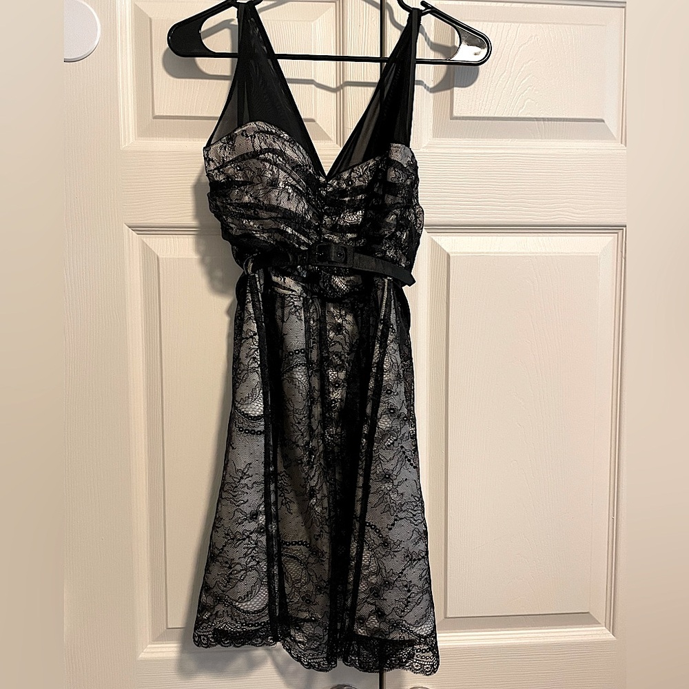 Bebe Mesh Lace with Rushd bodice dress size S
